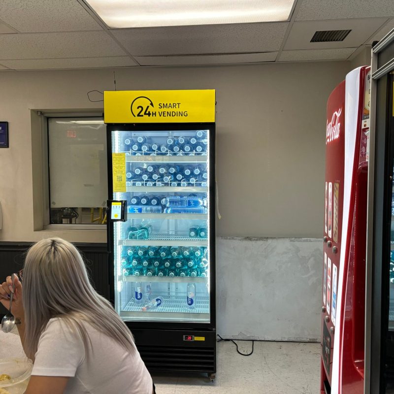 ai smart cooler vending machine